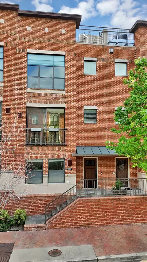 2420 Hugo St #3, Dallas, TX 75204