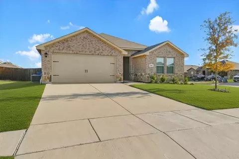 600 Chuck Wagon Dr, Royse City, TX 75189
