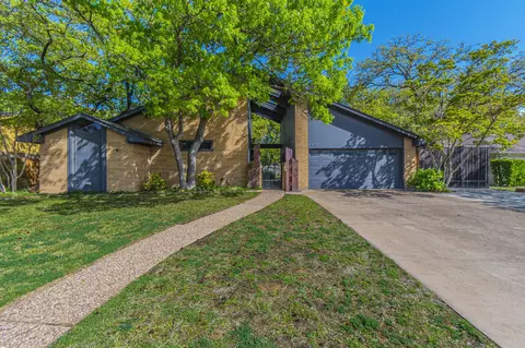 105 Guinevere Dr, Weatherford, TX 76086