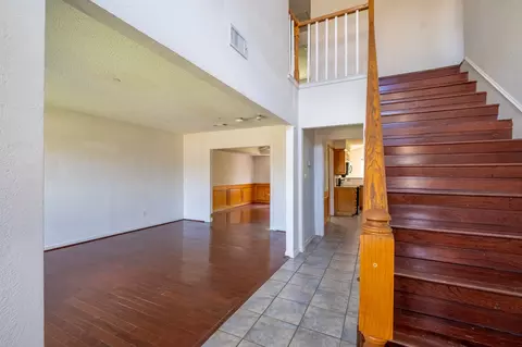Entry Way - 5 Griffith Ct, Terrell, TX 75160 photo 1 of 3