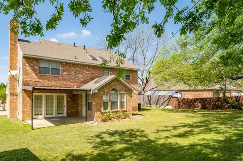 Exterior - 5 Griffith Ct, Terrell, TX 75160 photo 6 of 8