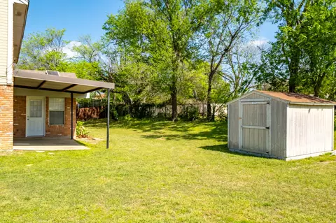 Exterior - 5 Griffith Ct, Terrell, TX 75160 photo 8 of 8