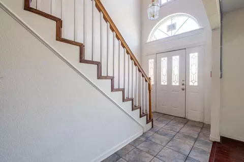 Entry Way - 5 Griffith Ct, Terrell, TX 75160 photo 3 of 3