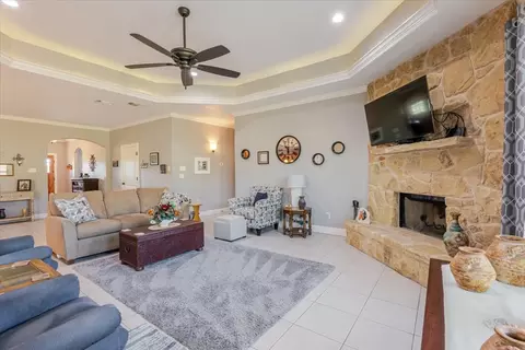 140 Pine Rd, Poolville, TX 76487