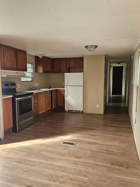 21 Ray St, Keene, TX 76059