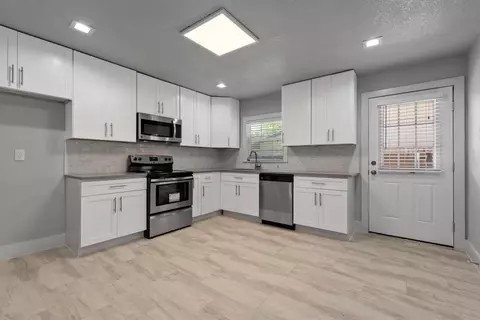 310 Thistle Dr, Garland, TX 75043