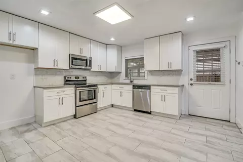310 Thistle Dr, Garland, TX 75043