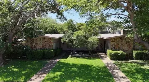 13422 Blossomheath Ln, Dallas, TX 75240