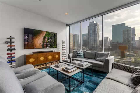 3130 N Harwood St #801, Dallas, TX 75201