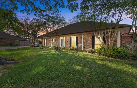 7702 Southfork Dr, Shreveport, LA 71105