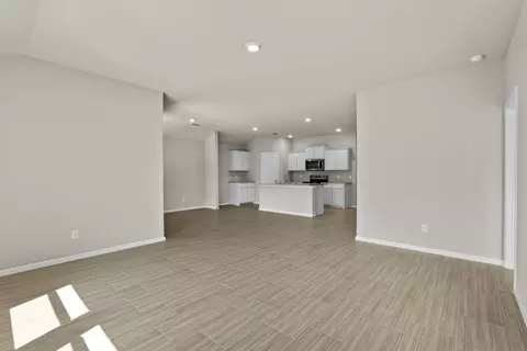 Living - 541 Marsh St, Cleburne, TX 76033 photo 2 of 4