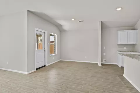 Living - 541 Marsh St, Cleburne, TX 76033 photo 3 of 4