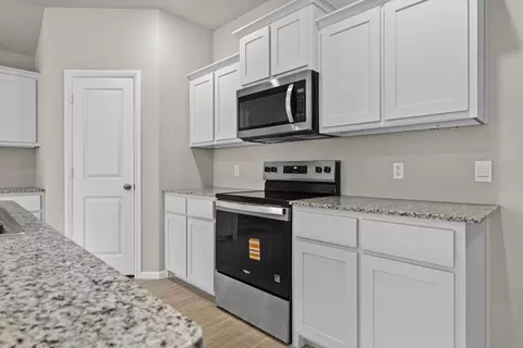 Kitchen - 541 Marsh St, Cleburne, TX 76033 photo 4 of 5