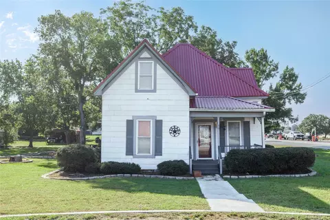 302 N Winkler St, Gorman, TX 76454