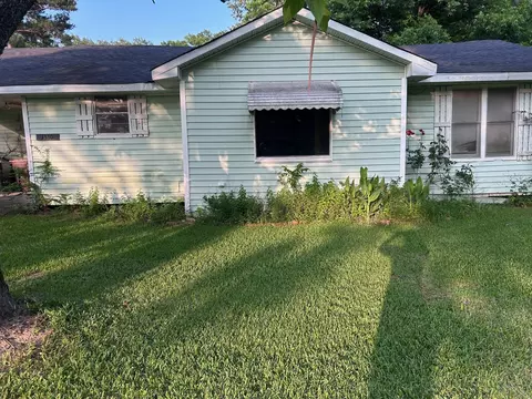 1330 Palmetto Rd, Benton, LA 71006