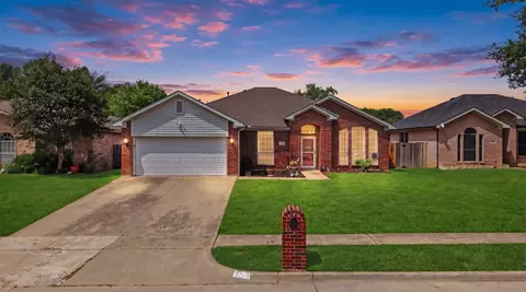 3209 Palos Verdes Dr, Corinth, TX 76210