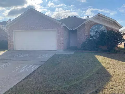 1308 Sierra Blanca Dr, Burleson, TX 76028