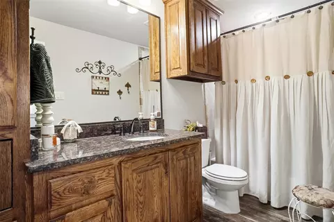 Bath - 1024 Tex Ln, Springtown, TX 76082 photo 5 of 5