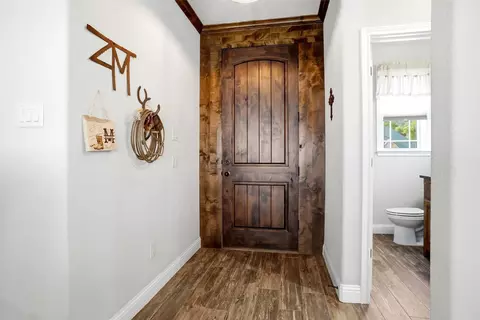Entry Way - 1024 Tex Ln, Springtown, TX 76082 photo 1 of 3