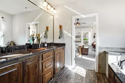 Bath - 1024 Tex Ln, Springtown, TX 76082 photo 3 of 5