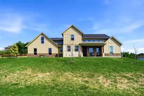 Exterior - 1024 Tex Ln, Springtown, TX 76082 photo 1 of 15