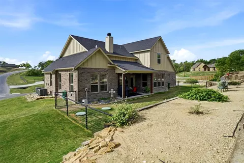 Exterior - 1024 Tex Ln, Springtown, TX 76082 photo 5 of 15