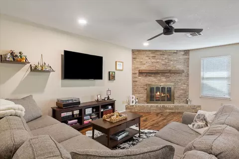 Living - 103 York Dr, Lorena, TX 76655 photo 1 of 3