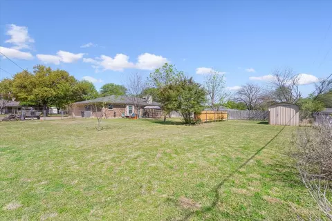 Exterior - 103 York Dr, Lorena, TX 76655 photo 5 of 7