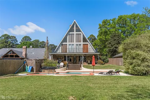 5221 S Lakeshore Dr, Shreveport, LA 71109