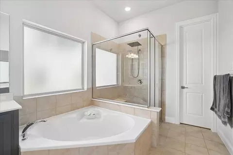 Bath - 2721 Rotherham St, Prosper, TX 75078 photo 2 of 4
