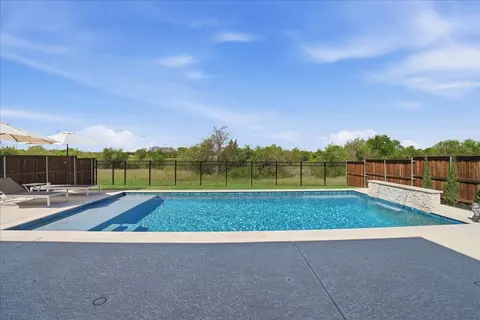 Exterior - 2721 Rotherham St, Prosper, TX 75078 photo 6 of 12