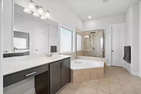 Bath - 2721 Rotherham St, Prosper, TX 75078 photo 1 of 4
