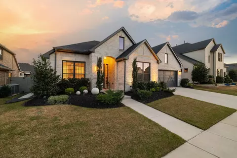 1221 13th St, Argyle, TX 76226 photo 2