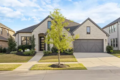 1221 13th St, Argyle, TX 76226 photo 3