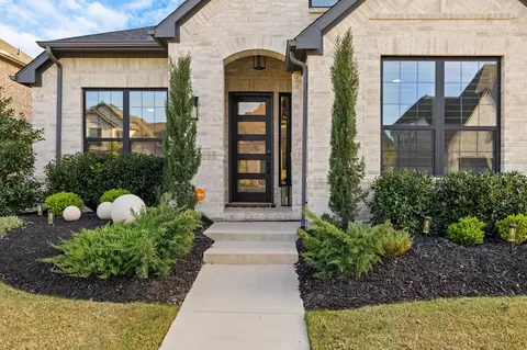 1221 13th St, Argyle, TX 76226 photo 4