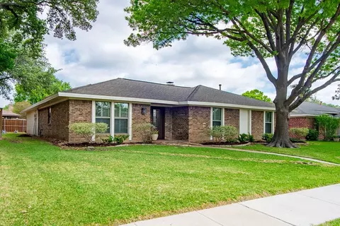2107 Winterstone Dr, Plano, TX 75023