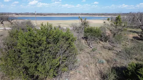 000 Lake Point Rd, Comanche, TX 76442