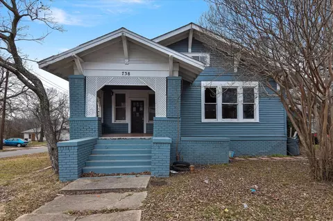 738 SW 1st St, Paris, TX 75460