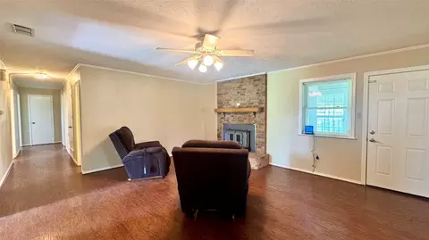 Living - 2050 Griffith Ave, Terrell, TX 75160 photo 5 of 5
