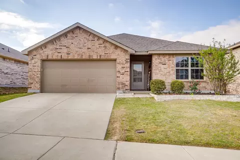 3033 Whitetail Chase Dr, Fort Worth, TX 76108