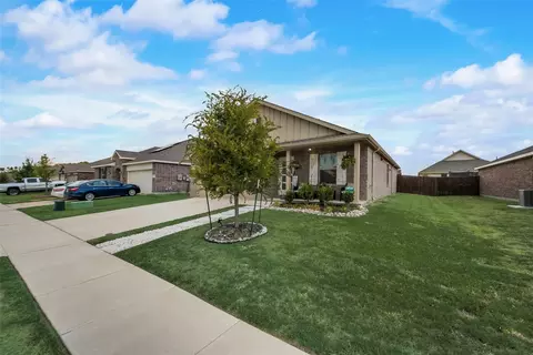 1602 Stonefield Dr, Anna, TX 75409