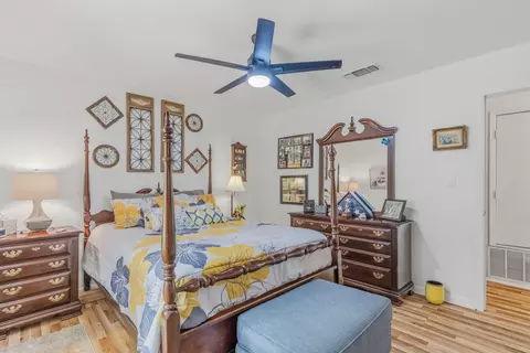 Bedroom - 604 E Fm 272, Celeste, TX 75423 photo 2 of 4