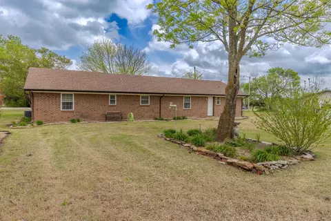 Exterior - 604 E Fm 272, Celeste, TX 75423 photo 6 of 10