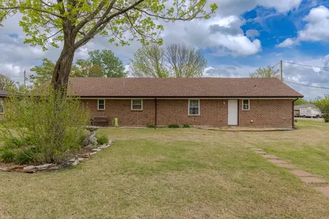 Exterior - 604 E Fm 272, Celeste, TX 75423 photo 5 of 10