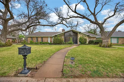 2907 Glasgow Dr, Arlington, TX 76015