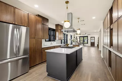 1112 S Travis St, Sherman, TX 75090