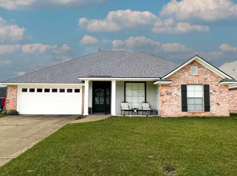 1035 Cressmont St, Bossier City, LA 71111