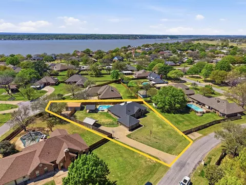 3802 Buena Vista Cir, Granbury, TX 76049