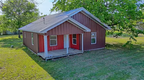 601 Baylor St, Nocona, TX 76255