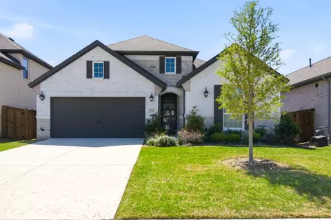 910 Winter Cherry Ln, Haslet, TX 76052